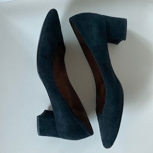 Aquatalia Black Suede Pasha Pumps in Womens Size 6.5